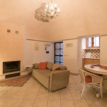 Nice Apartment ポルト・サント・ステーファノ エクステリア 写真